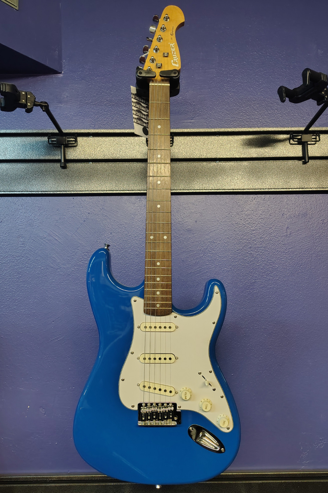 Cruzer by Crafter ST-200 Electric Guitar – Royal Blue