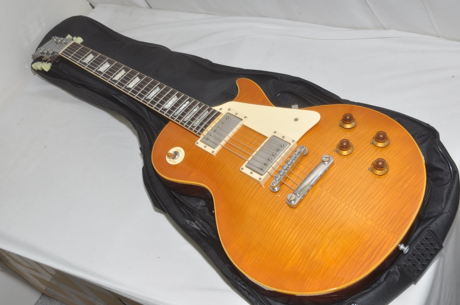 Greco Les Paul Electric Guitar Ref. No 7755
