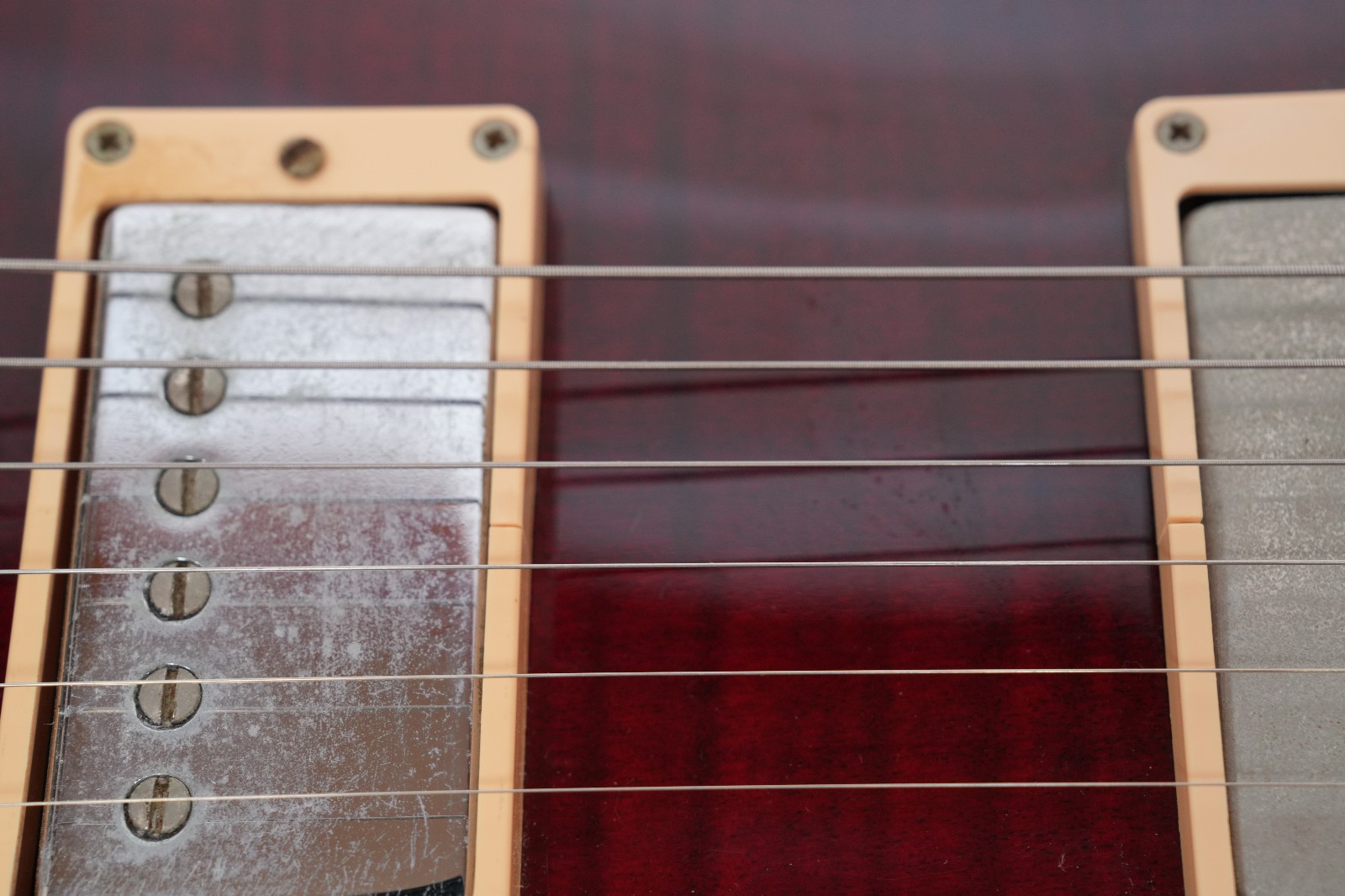 Tokai LS-118F Cherry Love Rock (Modified) Flame Maple Top Les Paul Standard MIJ