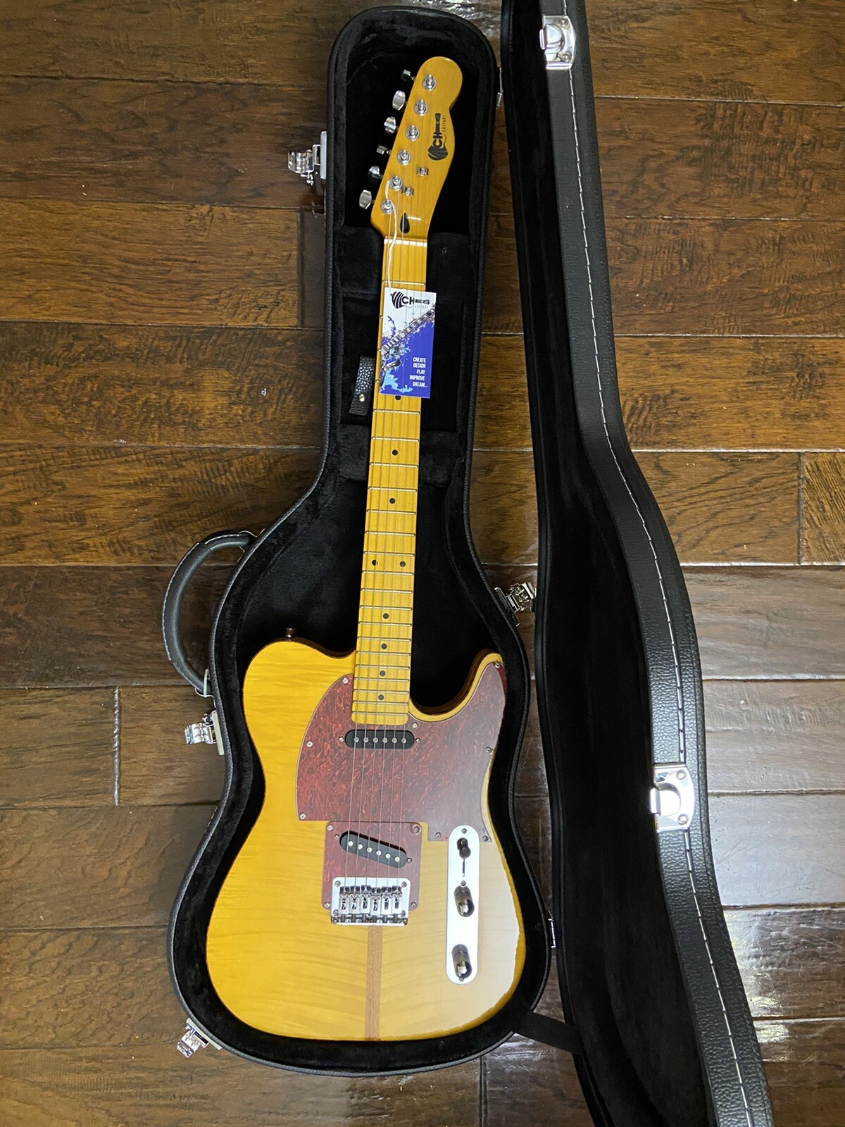Electric guitar Vilches Guitars Basswood maple top w/HardCase