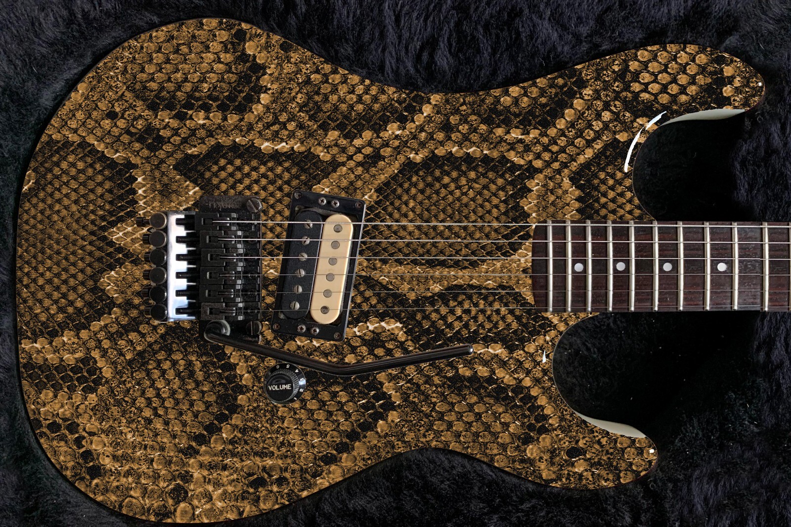 Guitar Skin Wrap Axe Re-skin Vinyl Ashbury Anaconda Gold Snake Skin 1054 B
