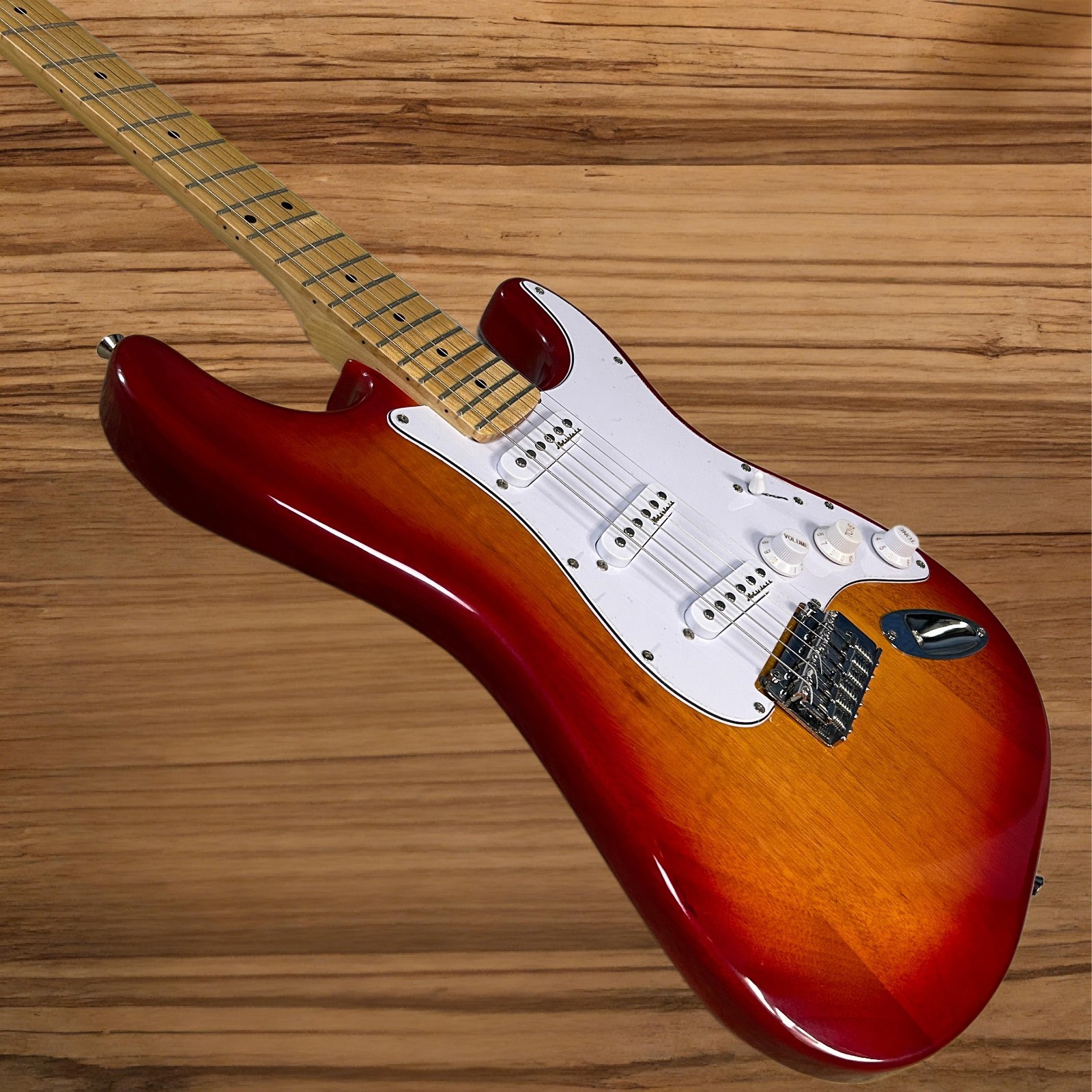 ST Electric Guitar Cherry Sunburst Color Mahogany Body Maple Fretboard 22 Frets