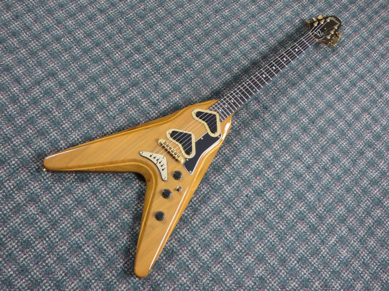 1980 Gibson Flying V2 Natural Walnut! w/case