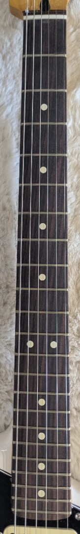 Fender Player II Stratocaster, Rosewood Fingerboard, Polar White Finish – MIM