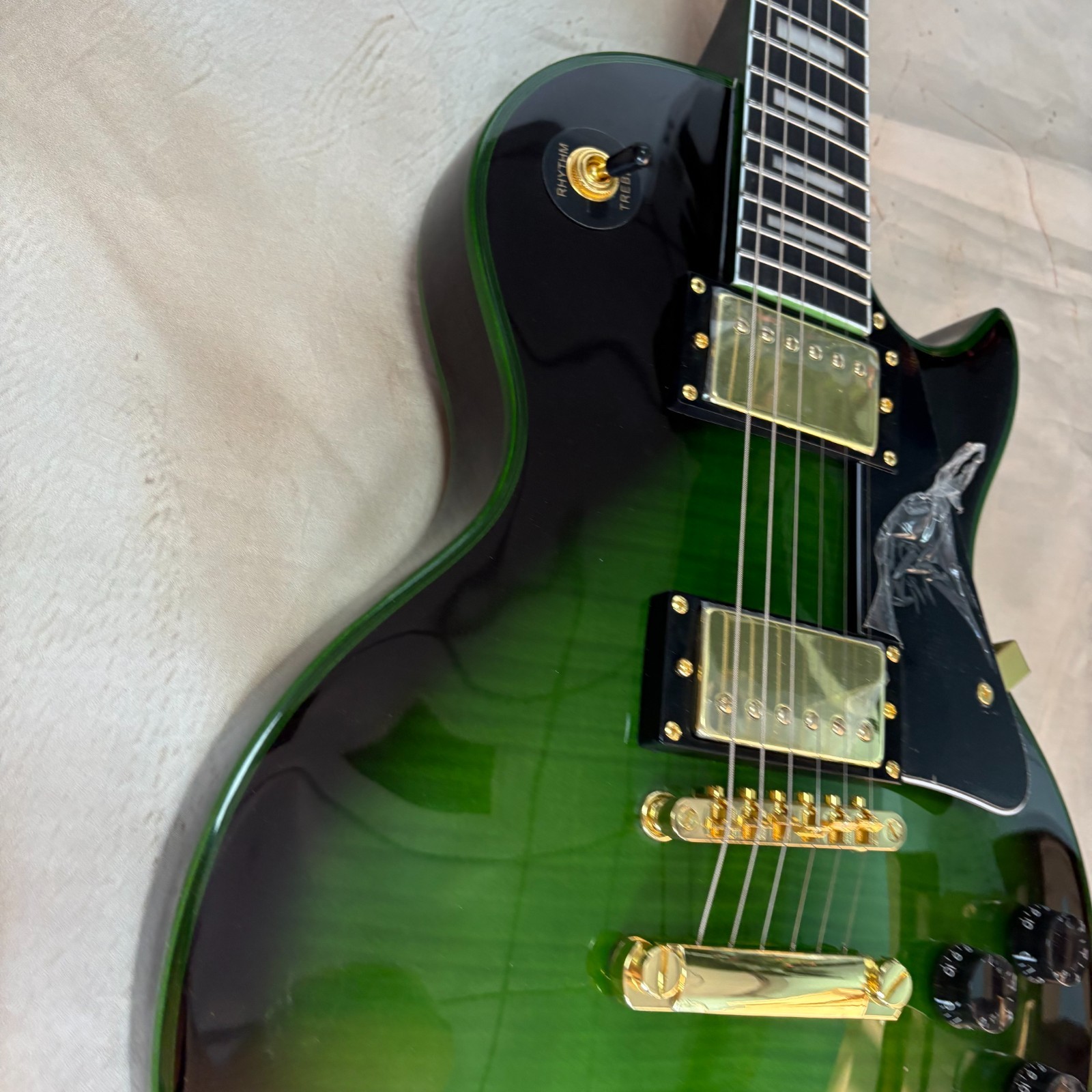 Metallic Green LP Style Electric Guitar Rosewood Fretboard Gold Hardware