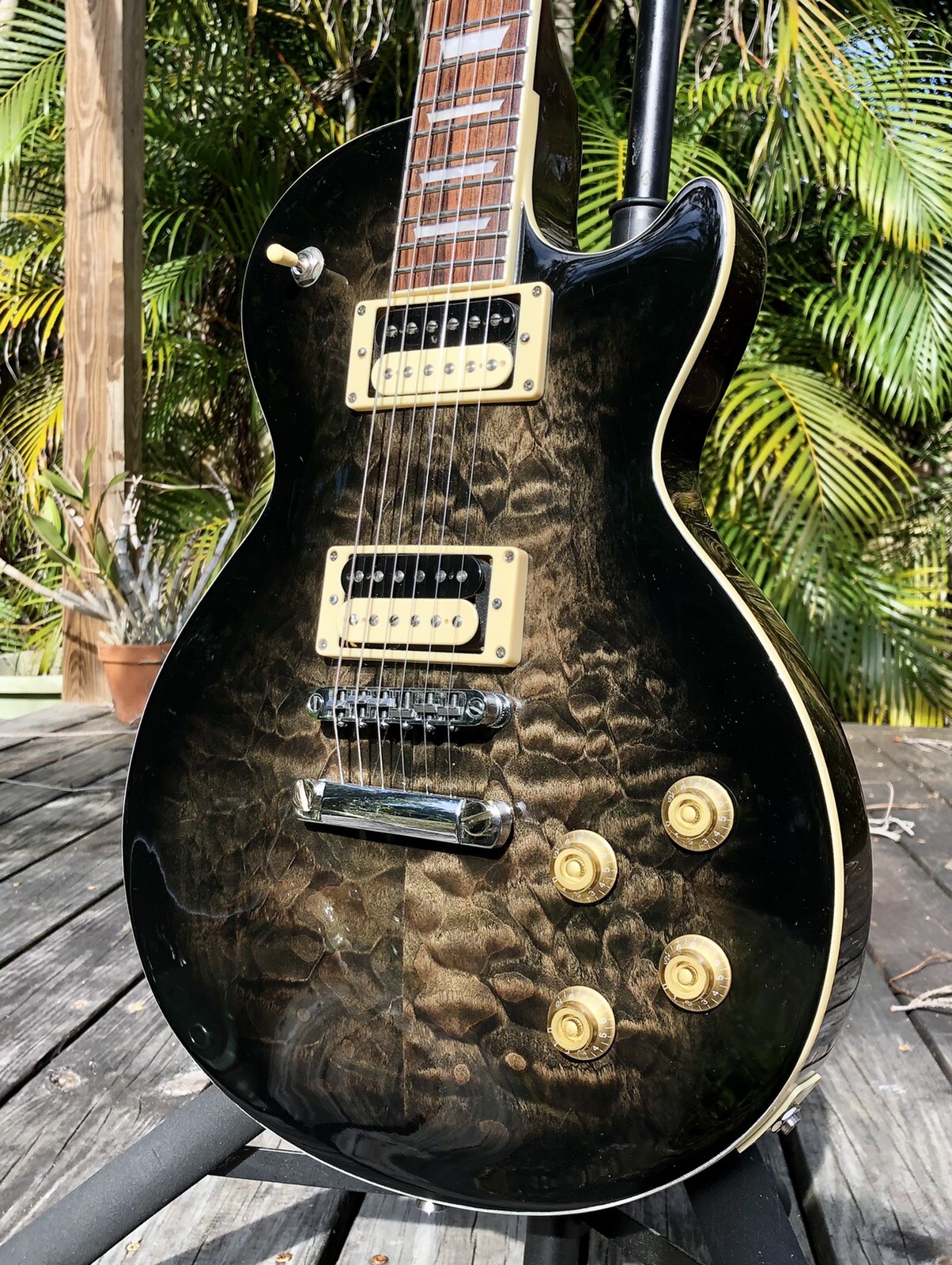 Upgraded Indio 66 DLX Plus Cobra Burst Quilt Top Single Cut Electric Guitar