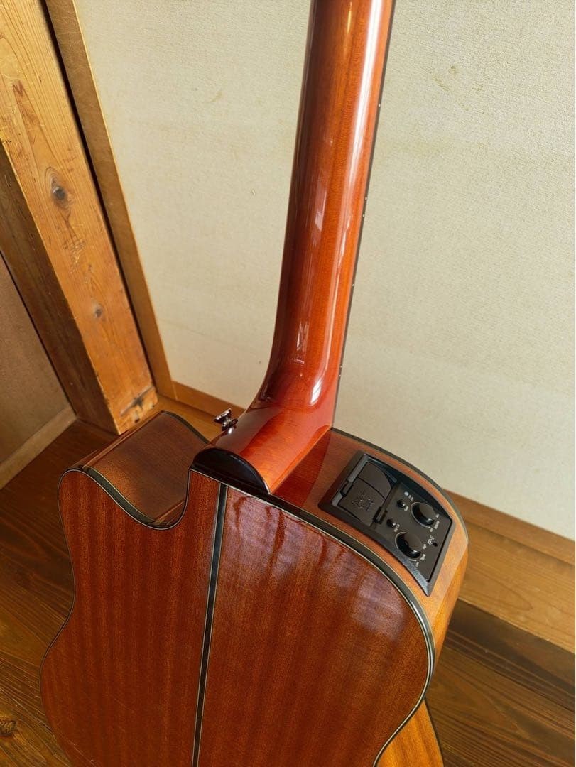 TAKAMINE ED2DC-N Acoustic Electric Guitar Solid Spruce Top Gig Bag Mint