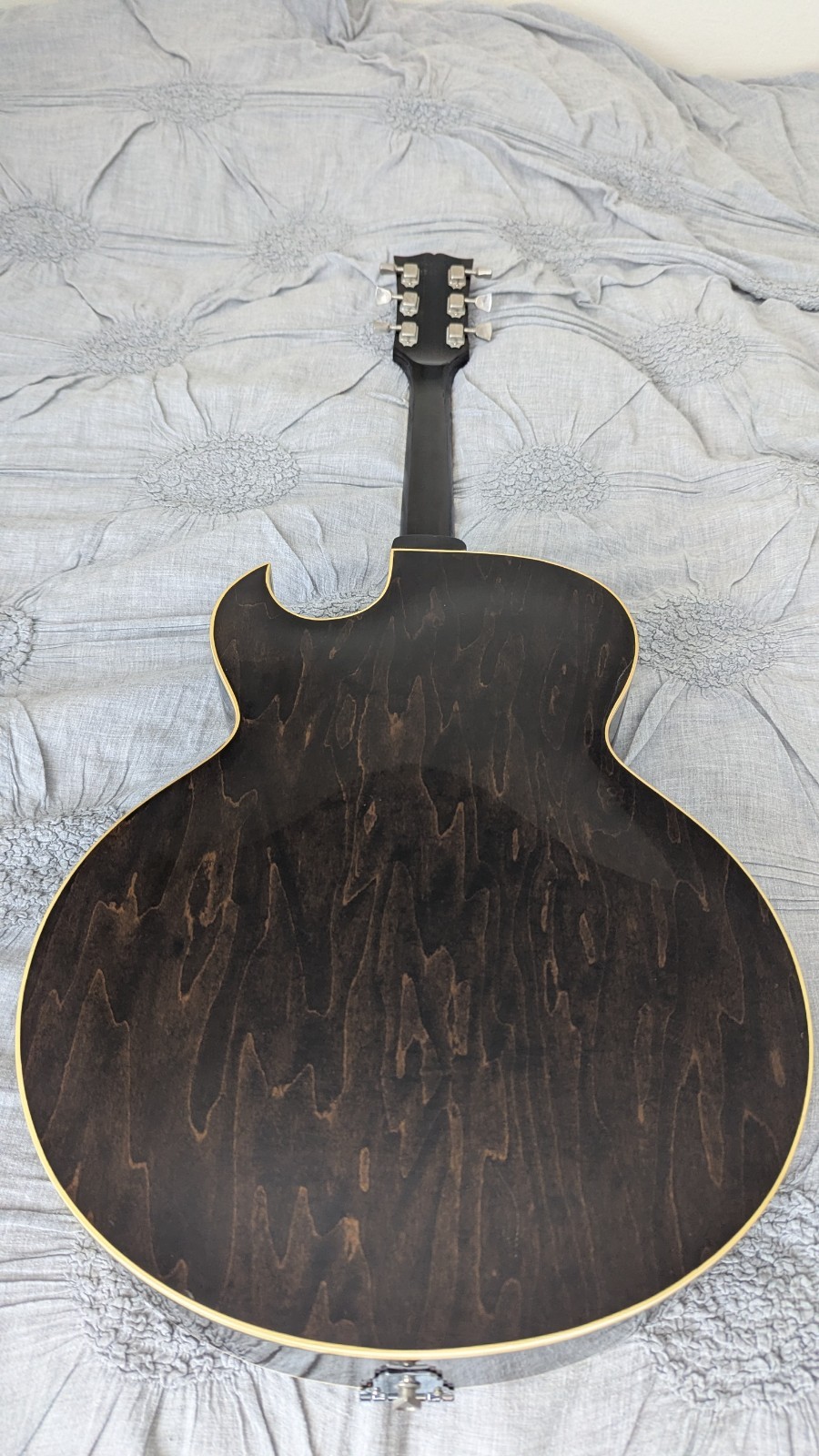 81 Gibson ES-175 guitar, all original excellent condition