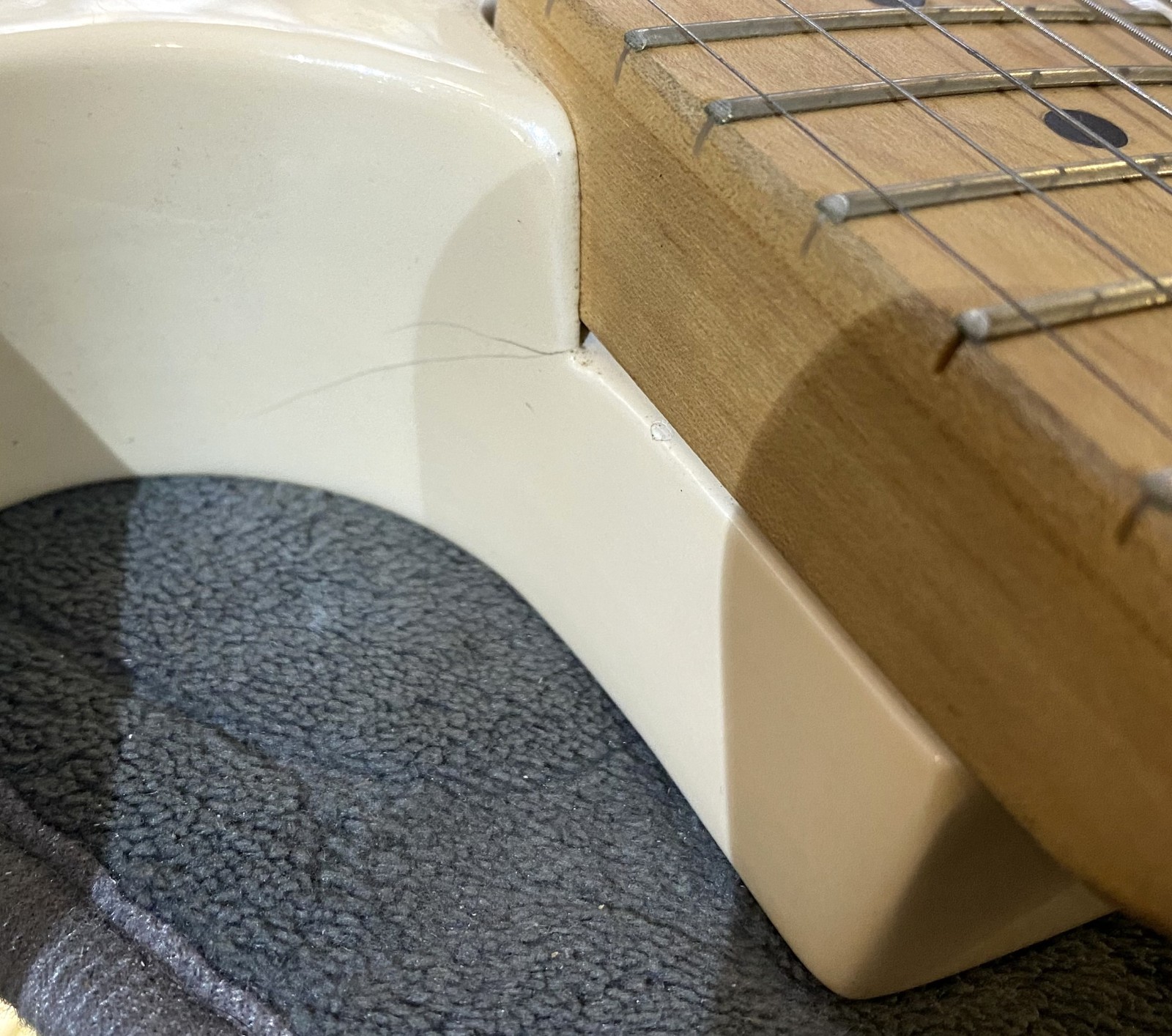 Kramer 100 Series 610 1980s Gloss White Electric Guitar with Aftermarket Neck