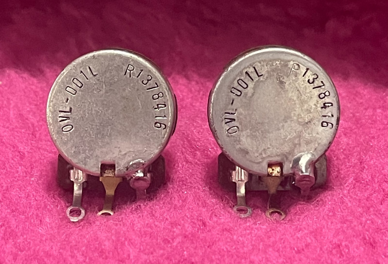 Gibson Les Paul Custom, Standard 1984 CTS 500K Long Shaft Audio Potentiometers