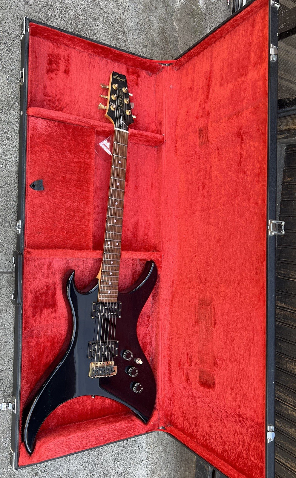 Aria Pro II U-60T Urchin Electric Guitar with Original Aria Pro II Hard Case