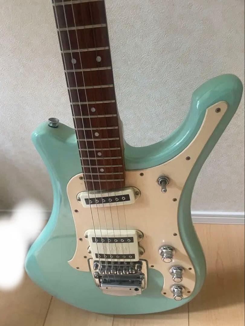Yamaha electric guitar SGV 300
