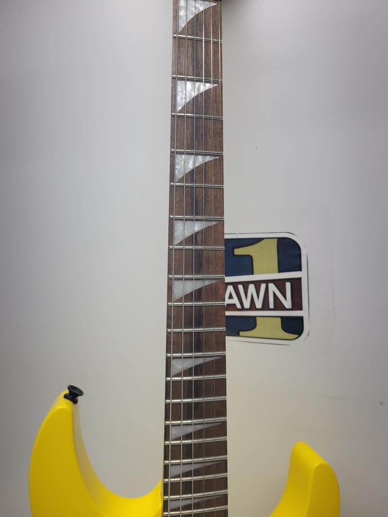 2002 MUSTARD/PINK JACKSON GUITARS DINKY (P16035305)