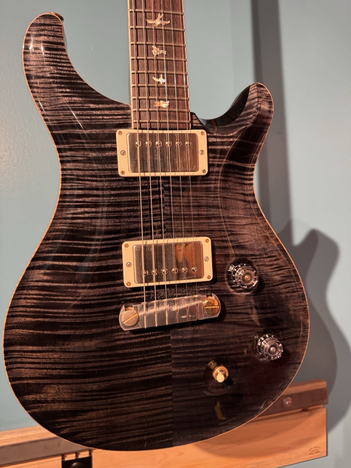 PRS McCarty 10 Top Flame Maple Black Core USA Original Hard Case