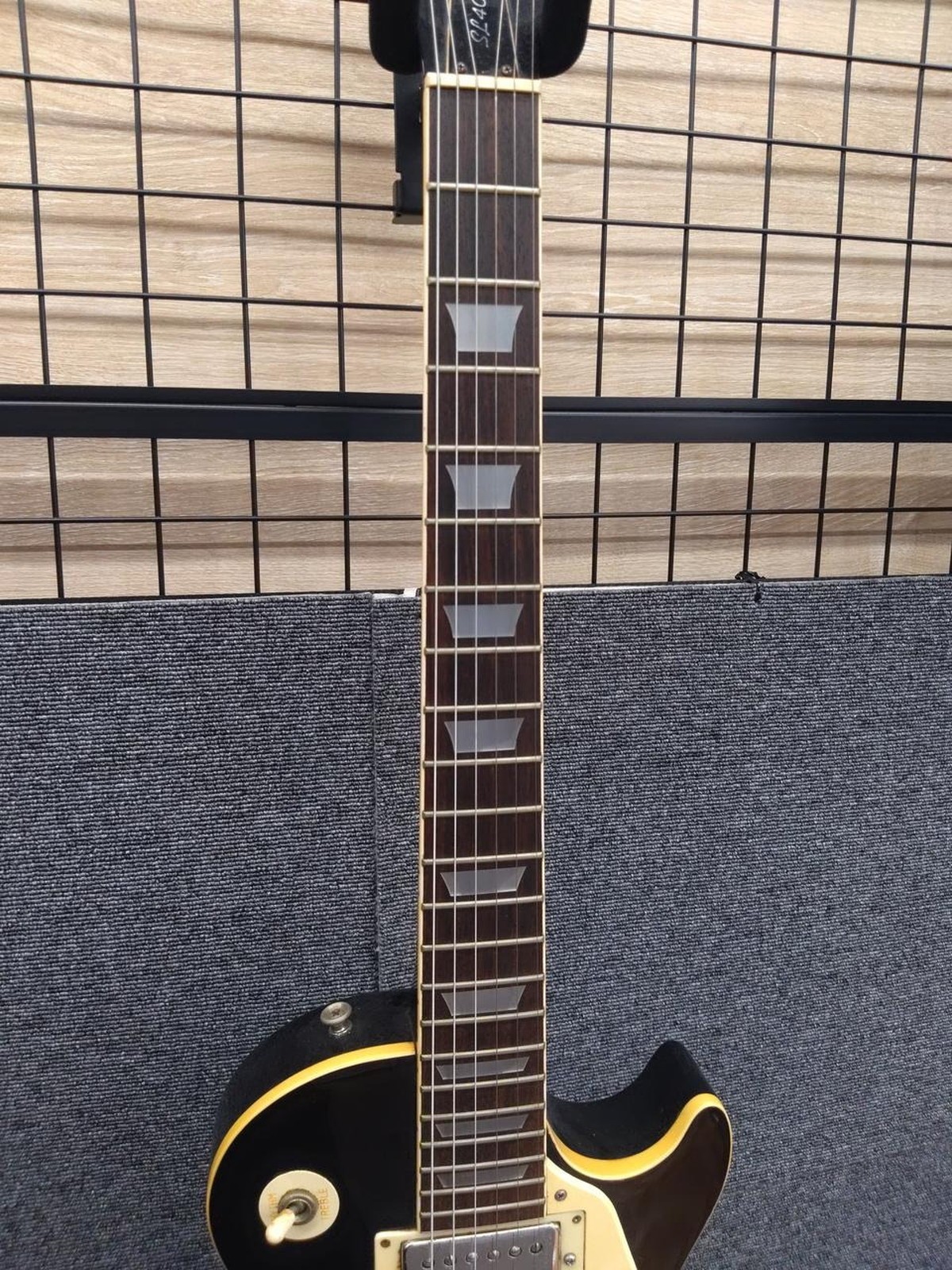 YAMAHA SL400S Used 1980 Agathis body Maple neck Rosewood fingerboard w/Hard case