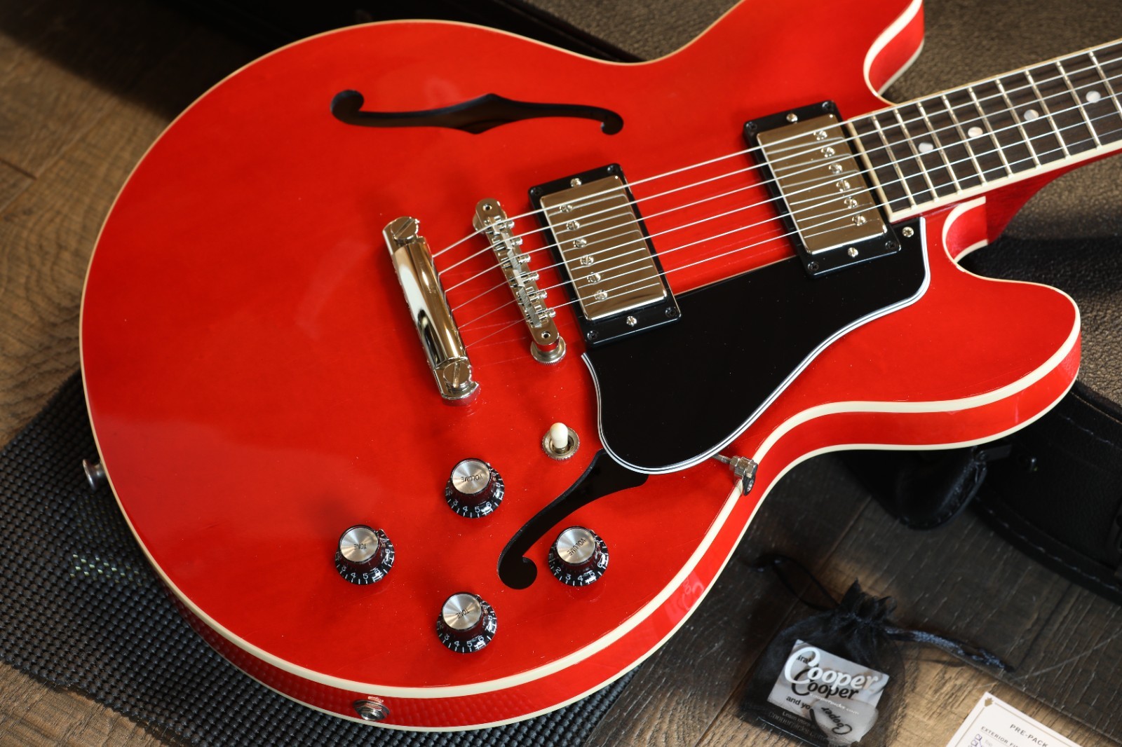 2024 Gibson ES-339 Semi-Hollow Electric Guitar Cherry Red Gloss + OHSC
