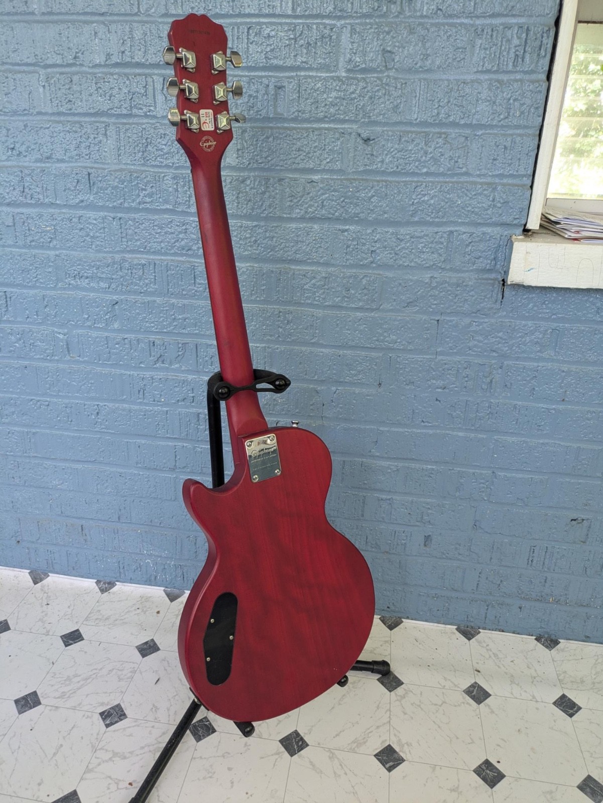 Epiphone Les Paul Special (Cherry Worn Finish), with bag & stand, good condition