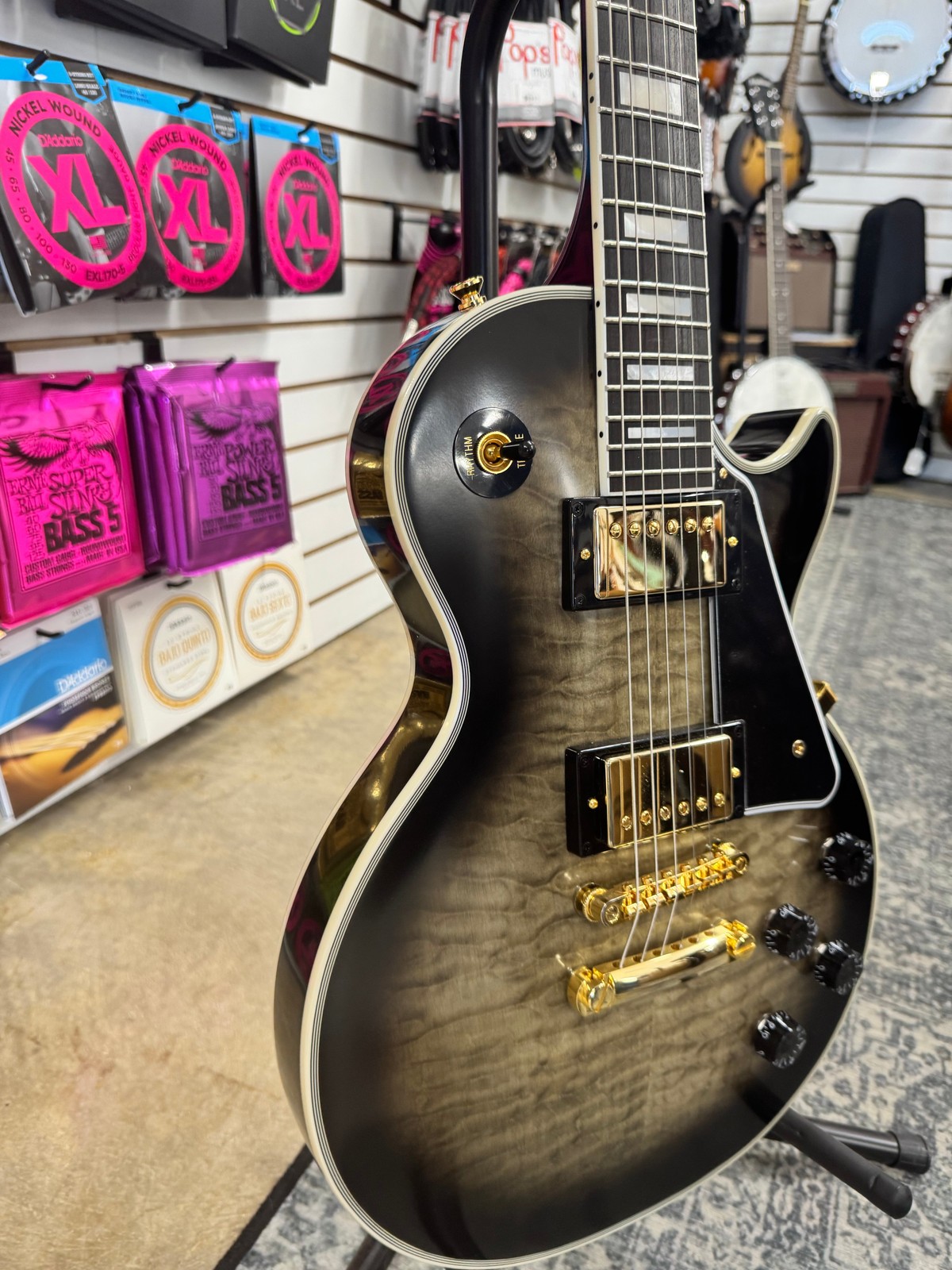 Epiphone Inspired by Gibson Custom Les Paul Custom Quilt – Cobra Burst