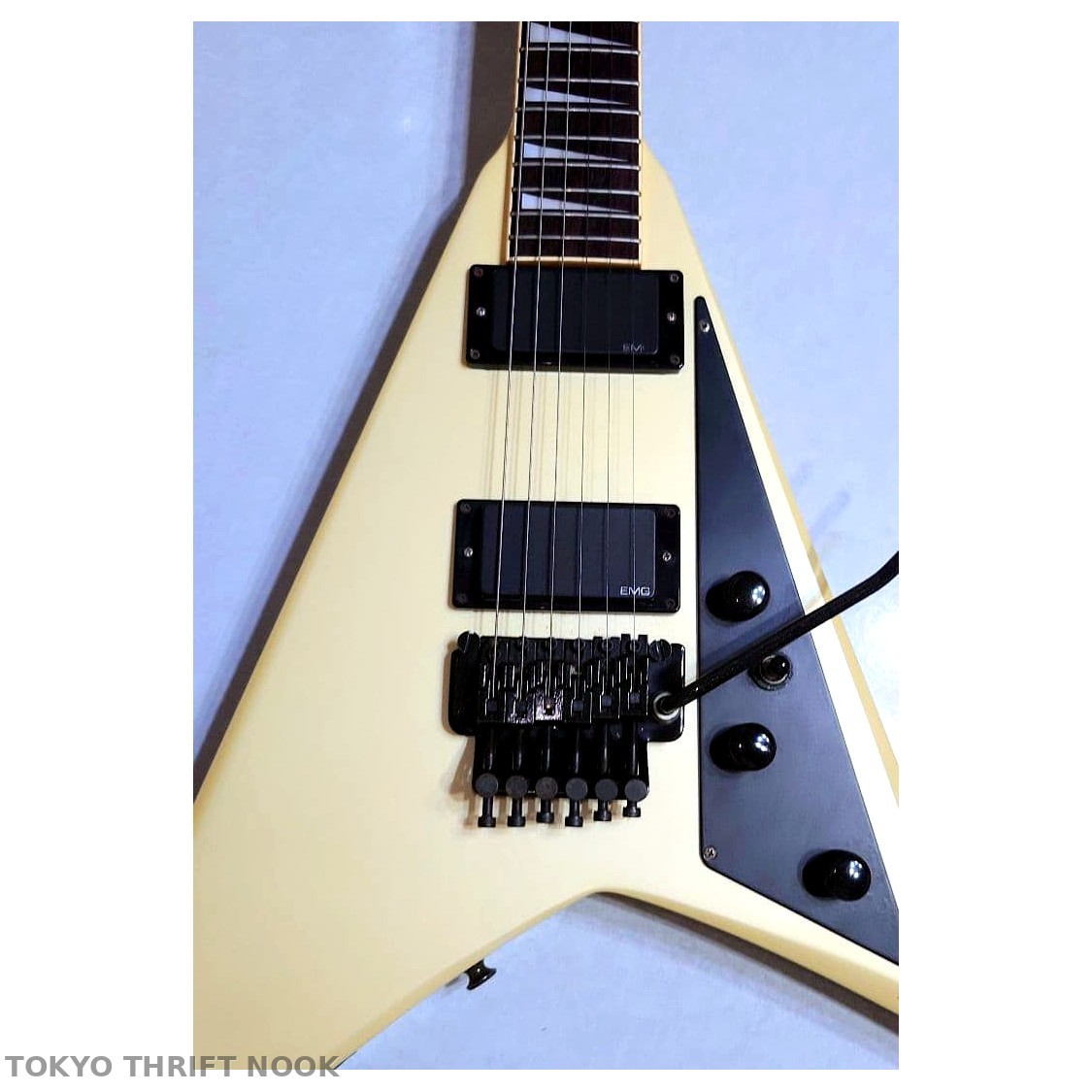 [Very Good] Fernandes JS-100 V-Style Electric Guitar White MIJ Japan Modified