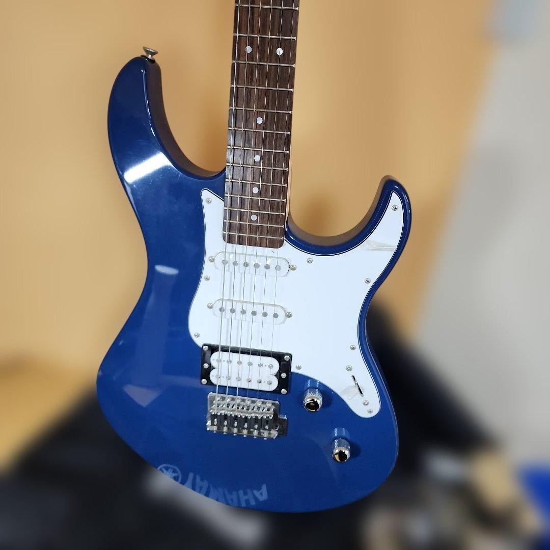 YAMAHA PACIFICA112V UTB Yamaha electric guitar Pacifica Safe packing!