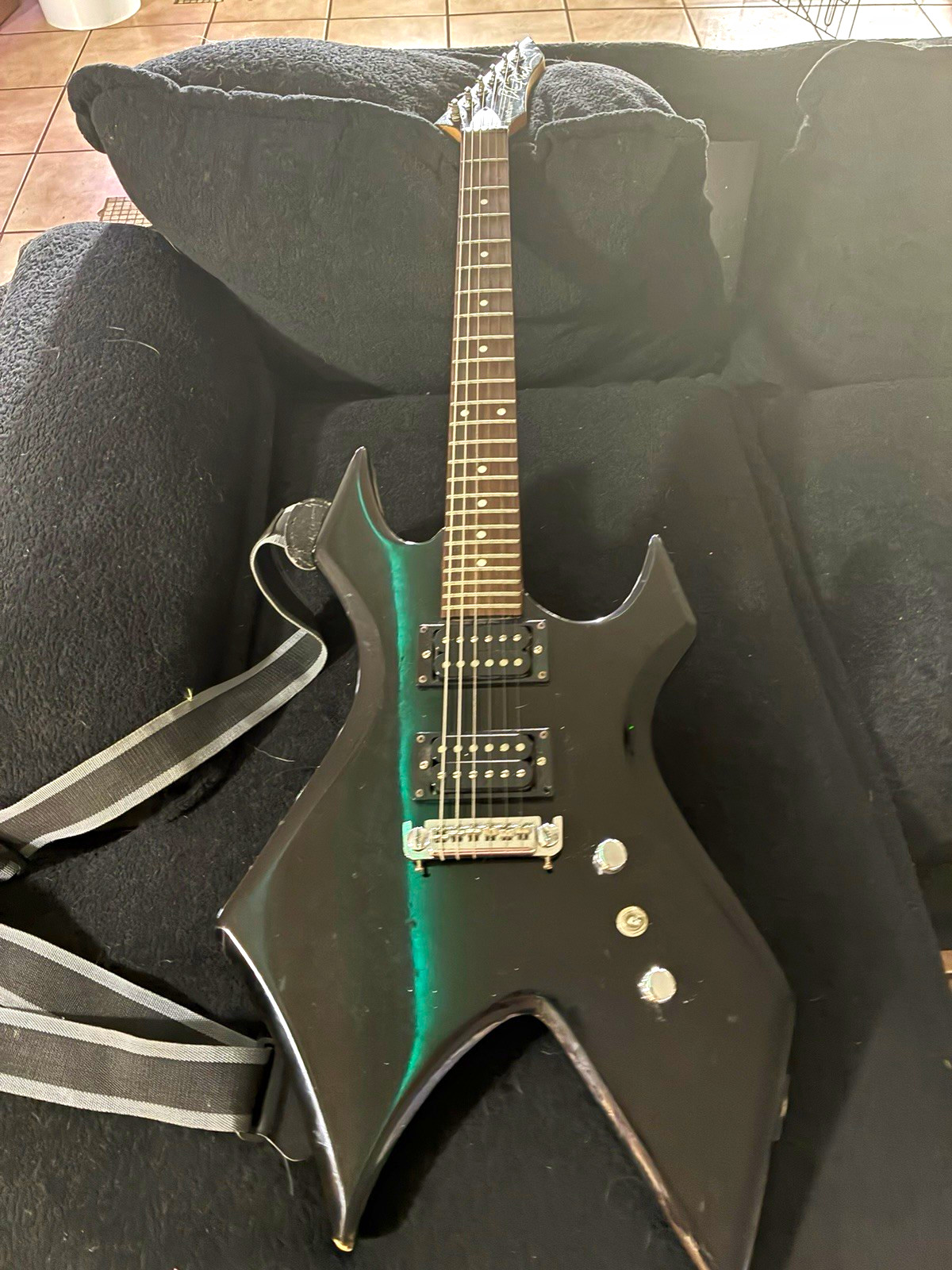 B.C. Rich Bronze Series ST-6K Black Solid Body 6-String Electric Guitar