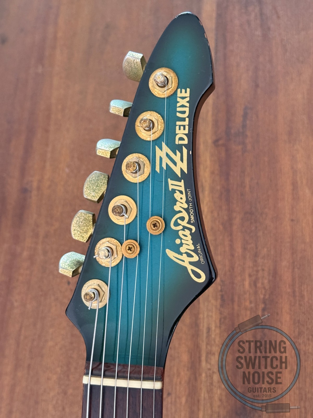 Aria Pro II, Explorer Guitar, ZZ Deluxe, Blue Black Burst, MIJ, 1983