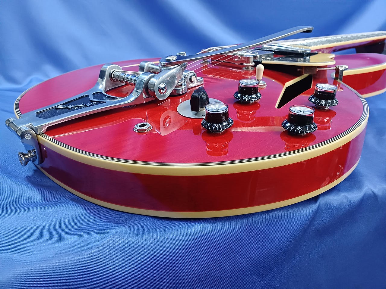 EPIPHONE SHINICHI UBUKATA ES-355 VER2 Semi-aco