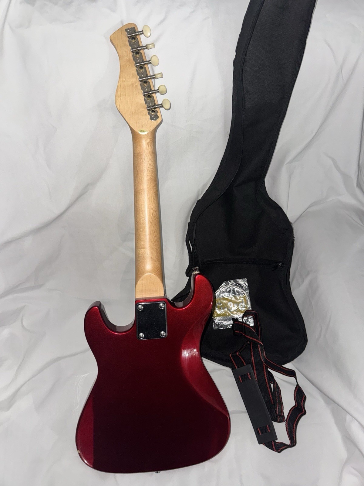 Marigold Short scale guitar – Candy apple red