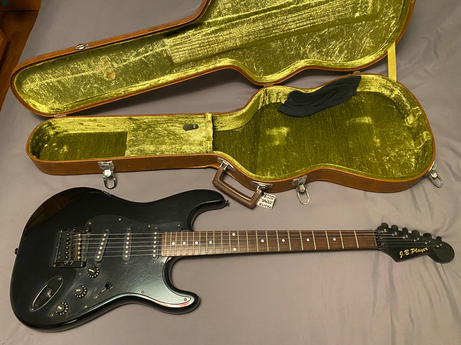 1985 JB Player STRAT Electric Neck-Thru Guitar W/vintage case