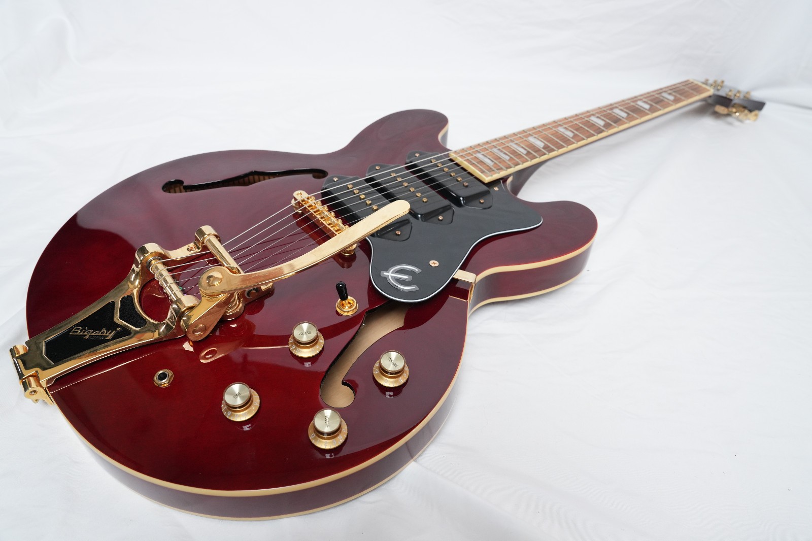 Epiphone Riviera P93 WR Semi-Acoustic Guitar wP-90,Bigsby Excellent Condition
