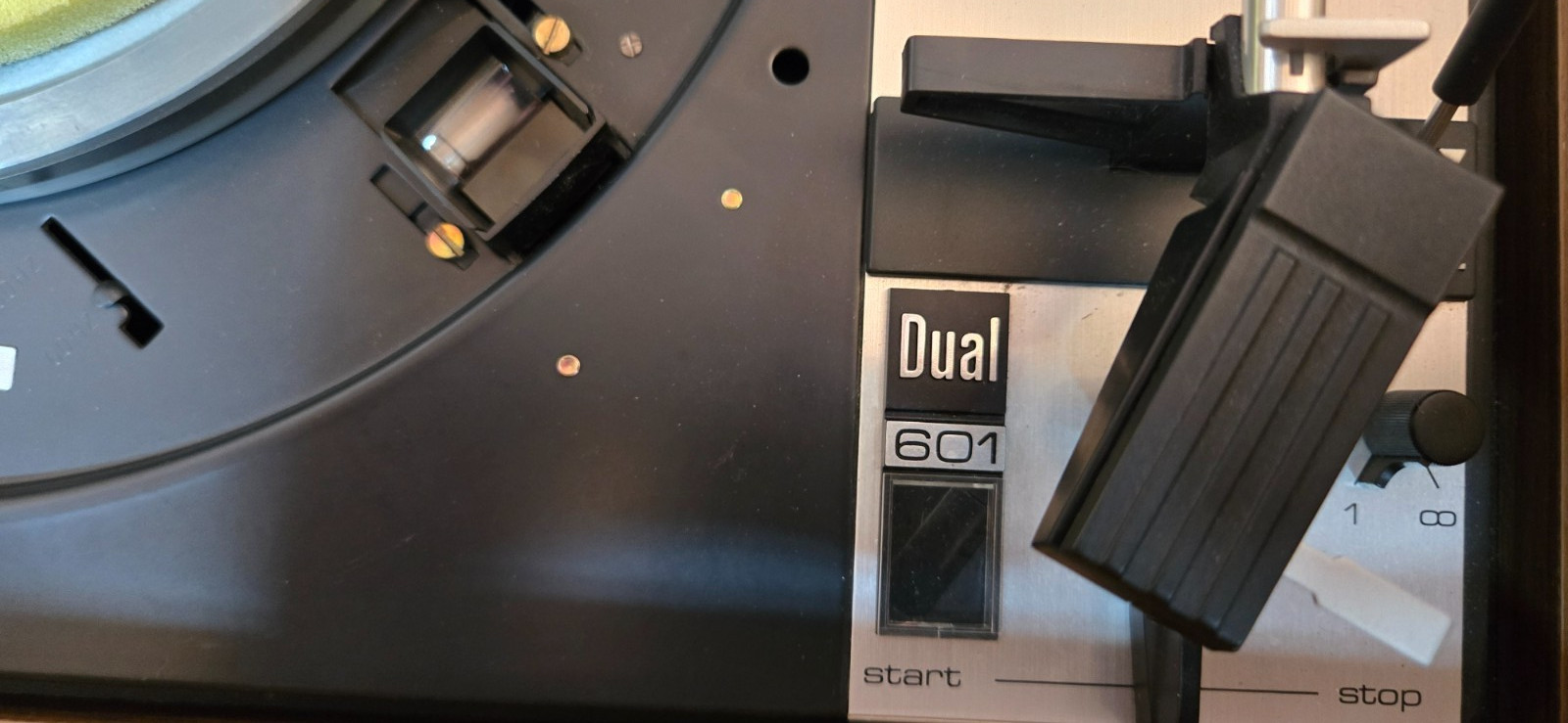 DUAL 601 BELT DRIVE TURNTABLE MADE IN ENGLAND PREOWNED