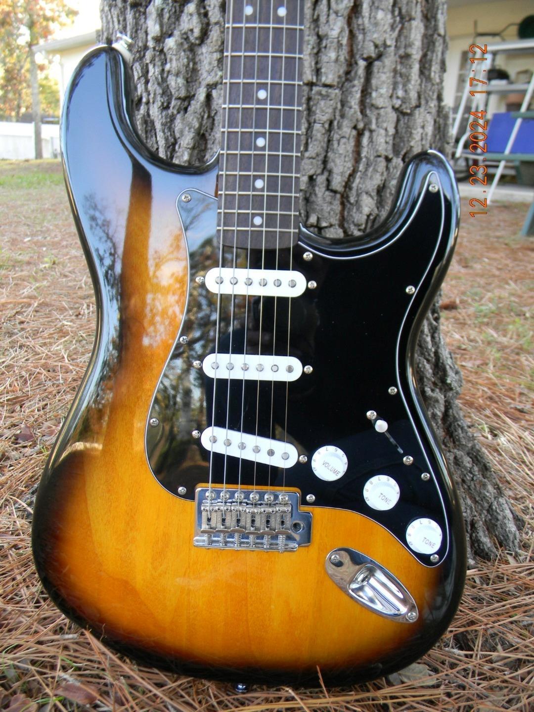 Squier “Custom Shack ” Strat, Hot Alnico 5 Pickups, Custom Wiring,Capacitor,Nice