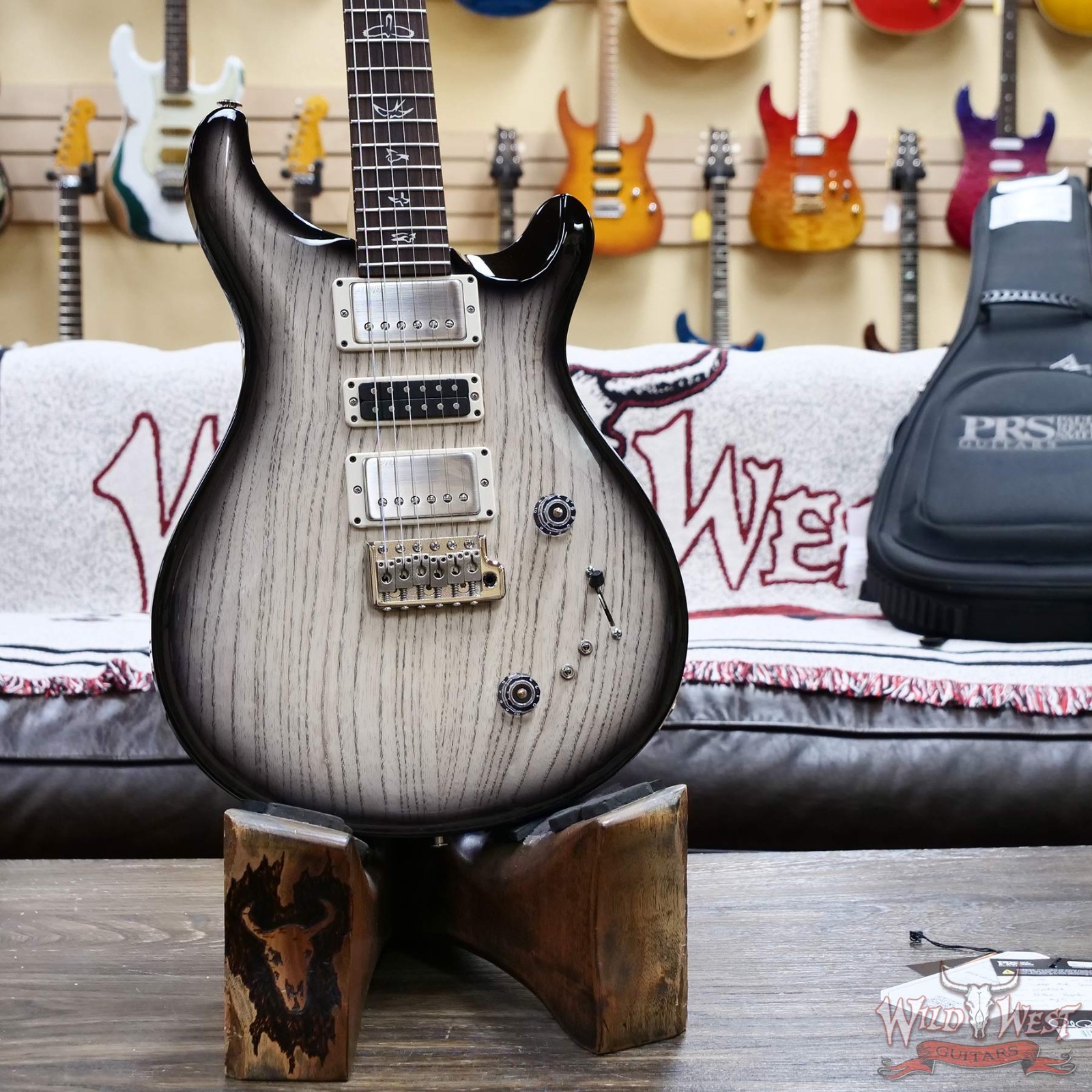 2025 PRS Swamp Ash Special Maple Fingerboard White Doghair Smokeburst 7.70 lbs