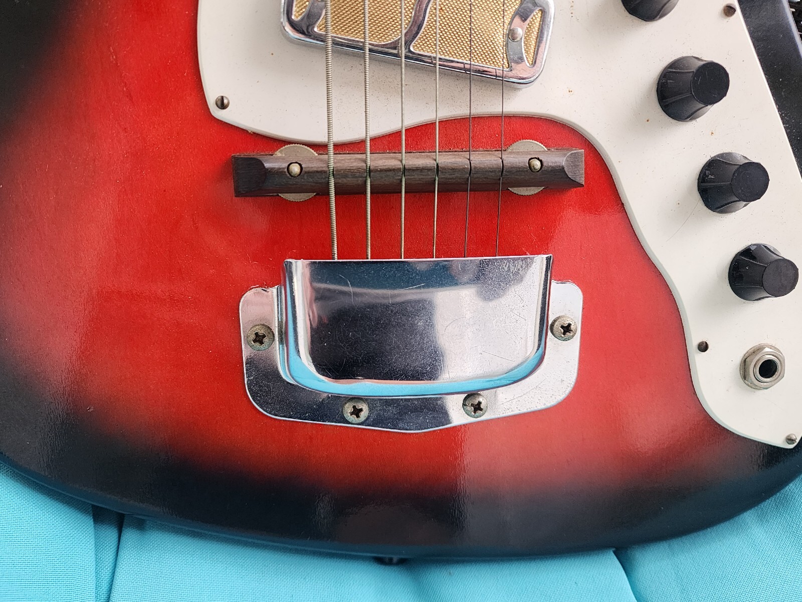1967 Harmony Silhouette H15 Holiday-Branded Vintage Electric Guitar, Gold Foils