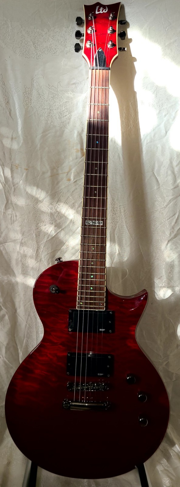 LTD EC-200QM LP-style 6 string guitar Basswood body Black Cherry