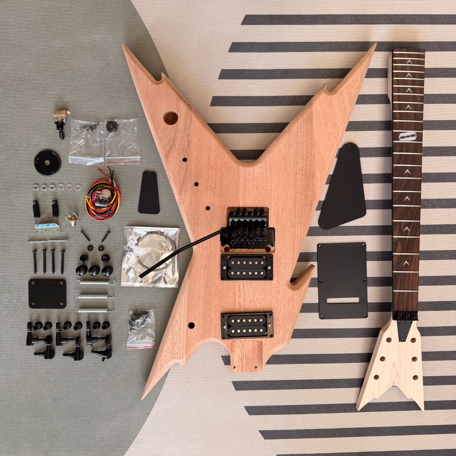 DIY Junior V‑Style electric guitar kit Maple Neck BK part Tremolo System razor