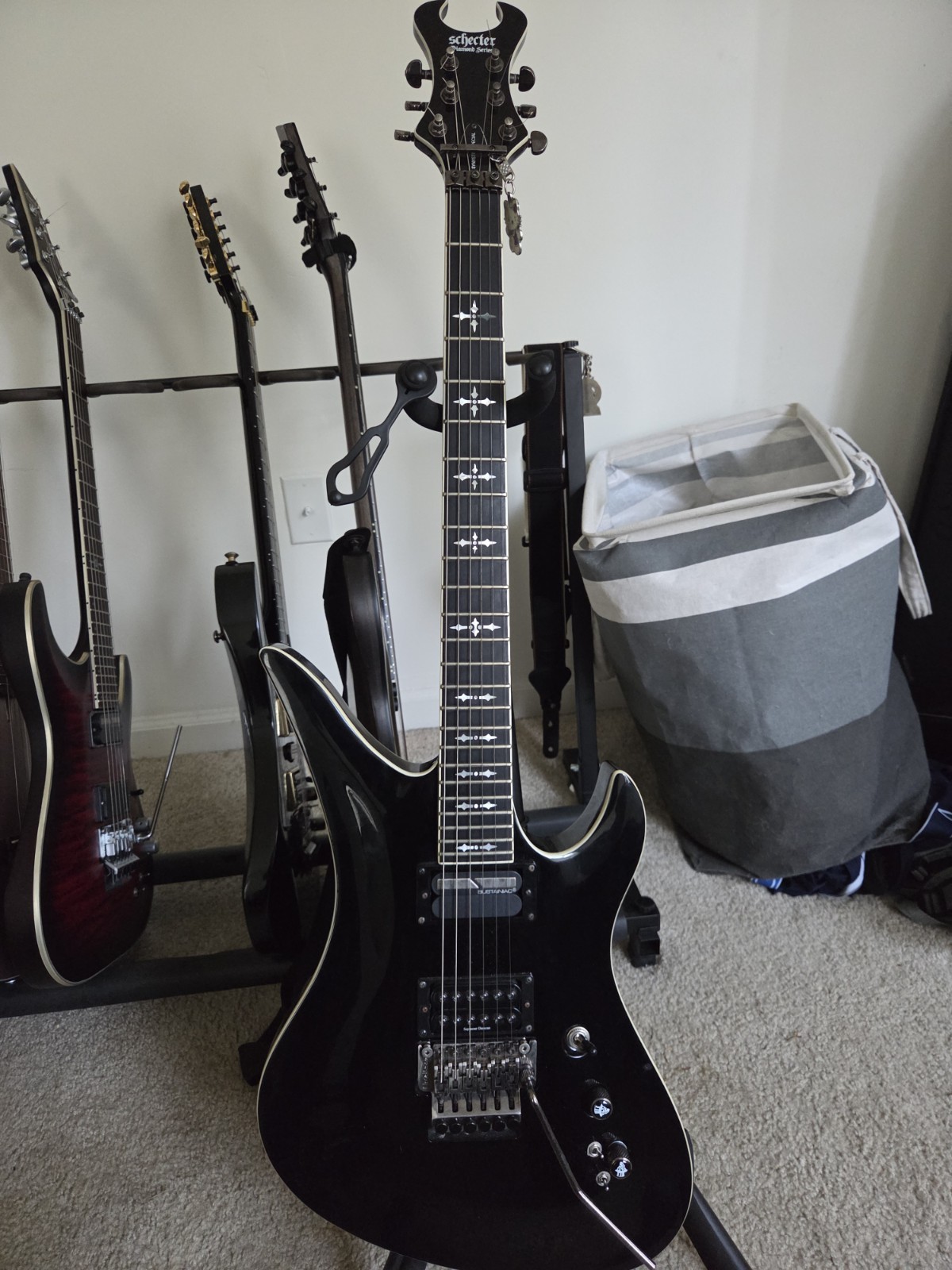 Schecter Synyster Gates 2012 Especial Sign By Zacky V Comes With Hard Case