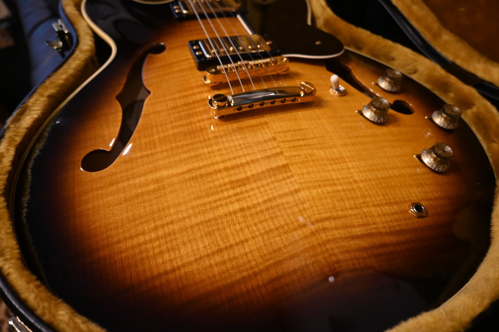 “Near-Mint” 2007 YAMAHA SA2200 Brown Sunburst + Genuine Yamaha Hard Case (290)
