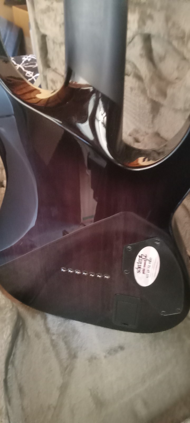 Shecter Hellraiser Hybrid 7 String Left Handed With Hardshell Locking Case