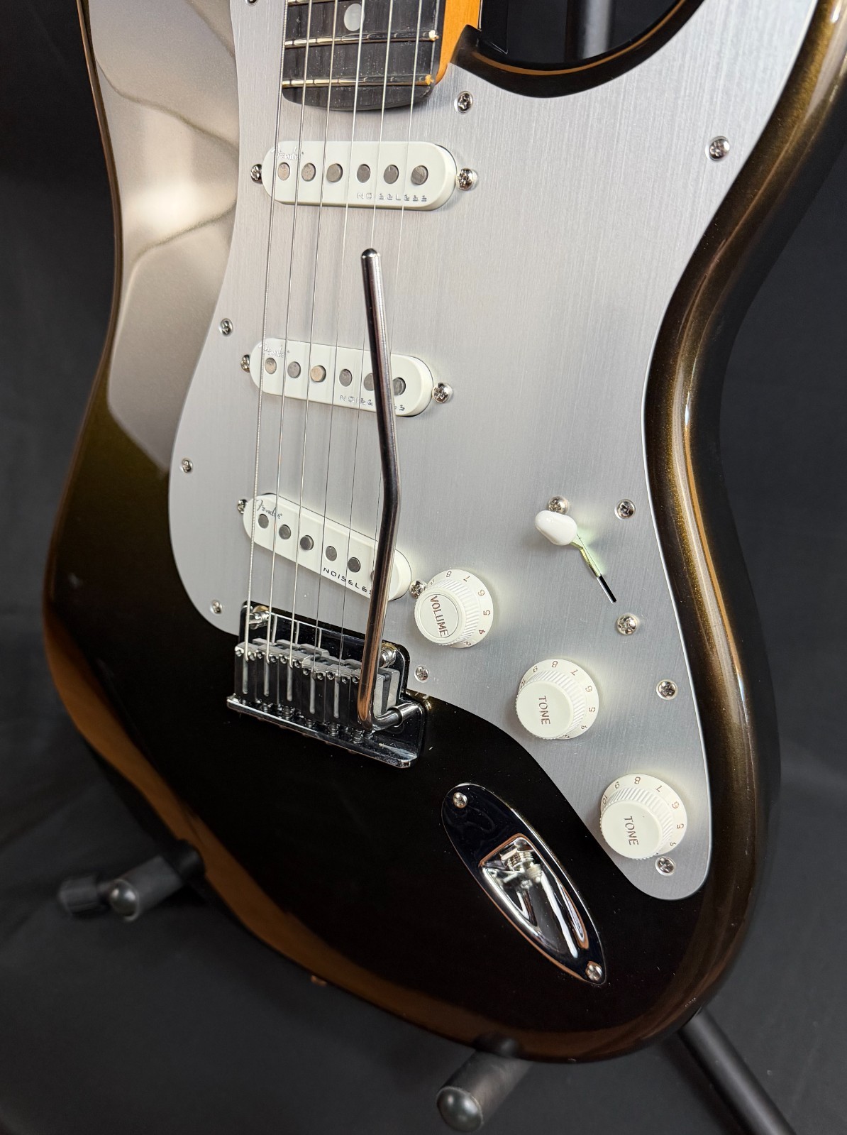 Fender American Ultra II Stratocaster Electric Guitar Texas Tea Finish w/ OHSC