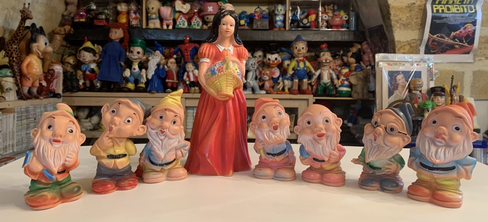 VINTAGE set SNOW WHITE AND SEVEN DWARFS RUBBERTOYS ITALY 1960s squeack squeeze