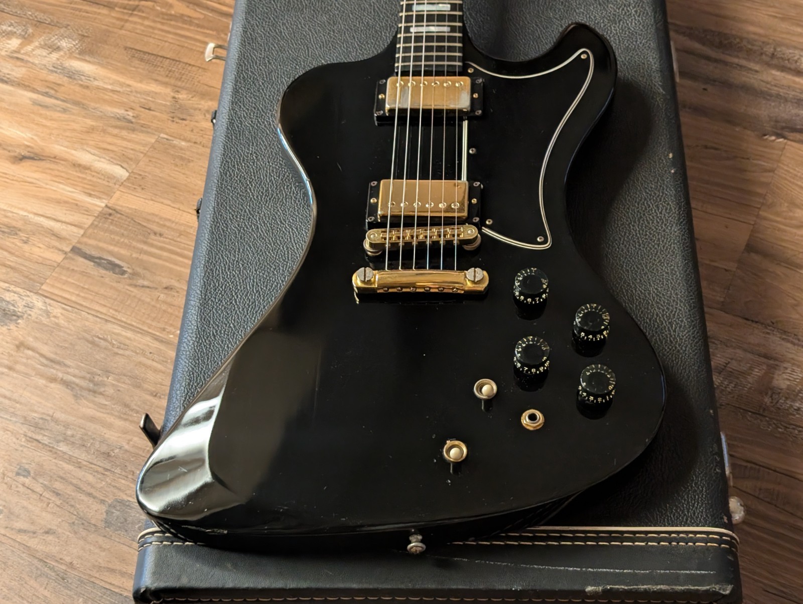 1977 Gibson RD Artist Moog Electric Guitar Vintage Ebony Black W/OHSC NICE!