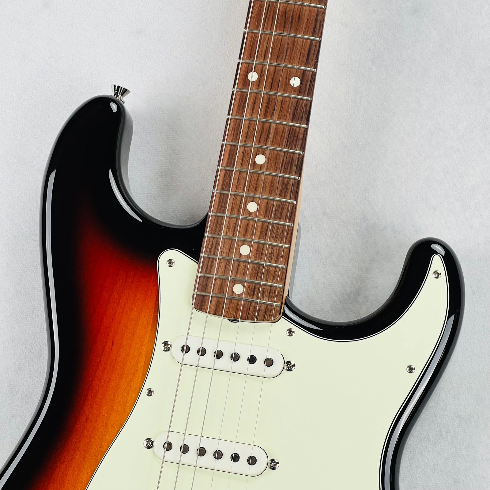 Fender ST-62 Stratocaster Crafted In Japan with HSC 2006 – 3-Tone Sunburst