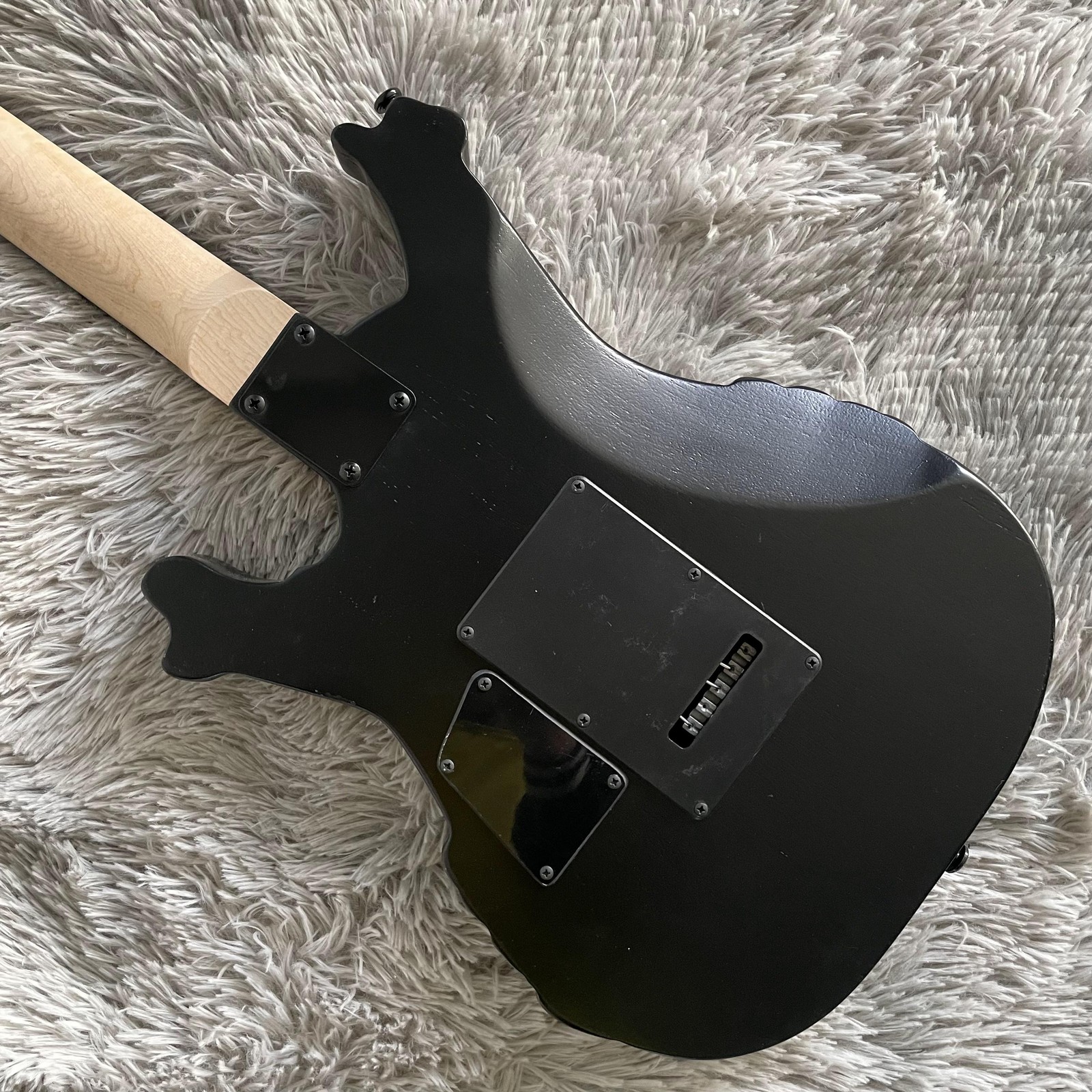 Unique Skull Skeleton Shape Electric Guitar Hardware HPL Fretboard Black