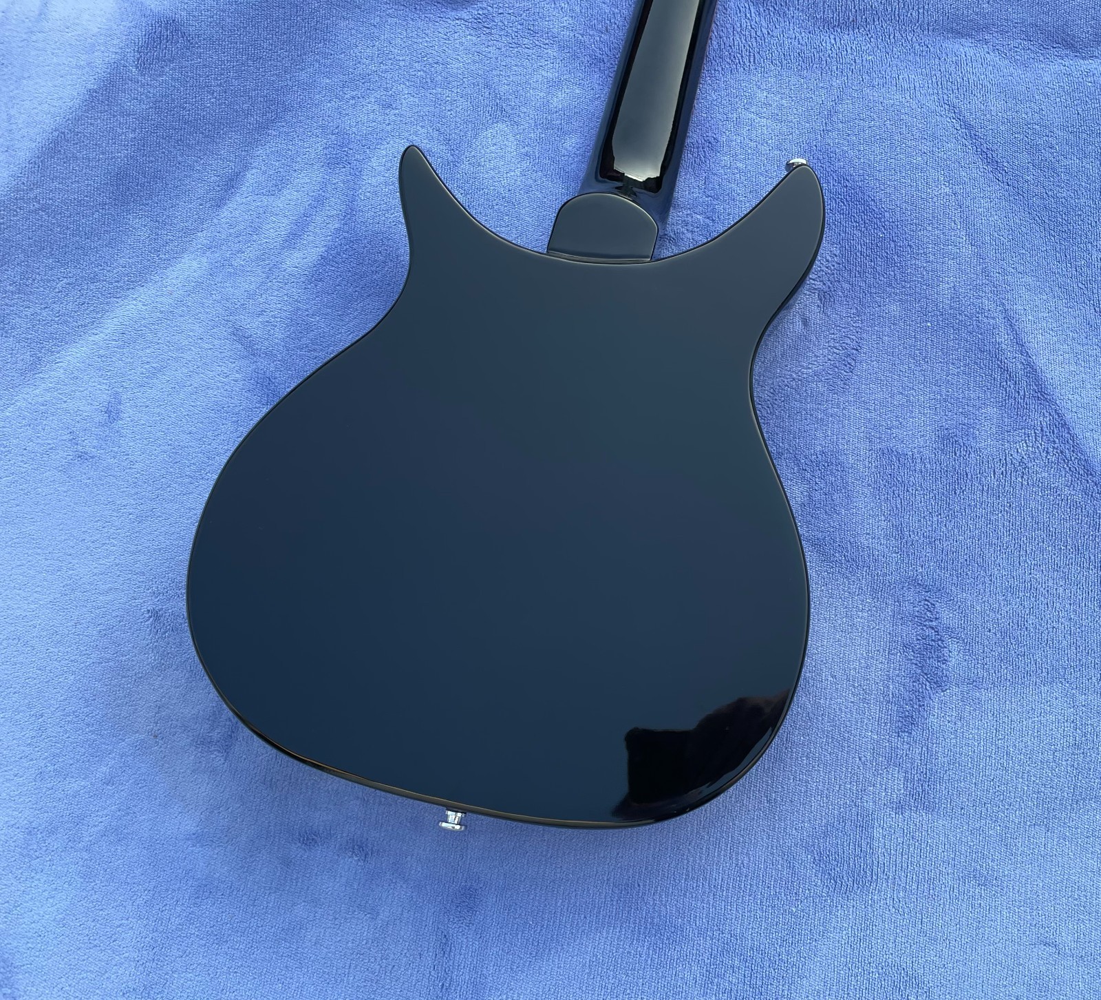 20.7″ Scale Length R 6 Strings Electric Guitar Solid Body Bone Nut Glossy Finish