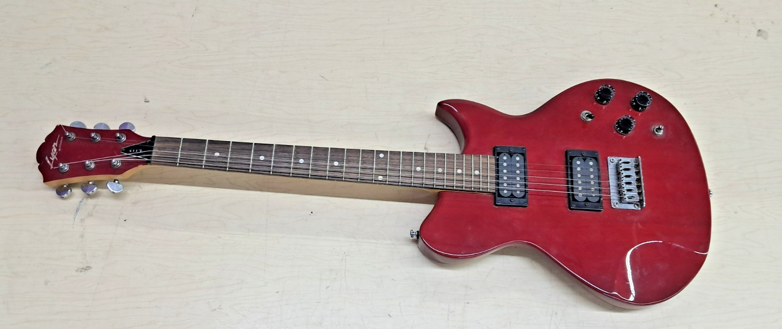Lyon by Washburn L115 6-String Electric Guitar (COS DAM)