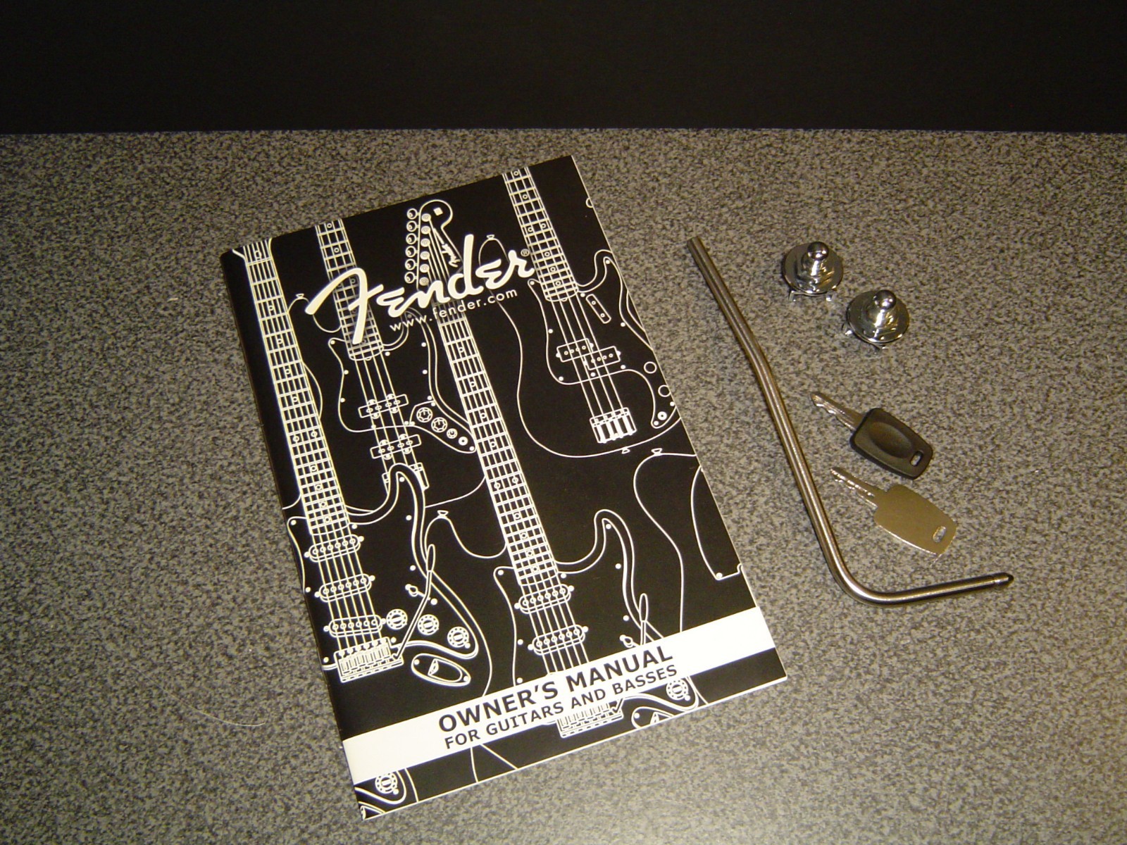 Fender 2011 Deluxe American Stratocaster HSS Silver Tungsten with Fender Case