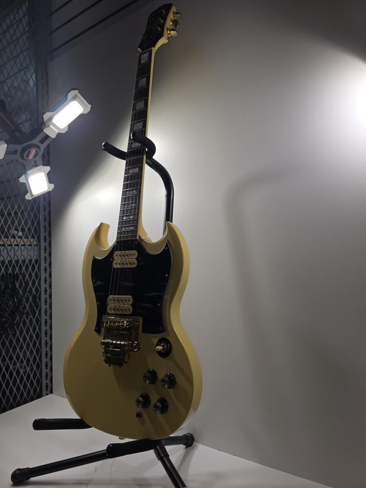 EPIPHONE G-400 LES PAUL CUSTOM (P13019973)