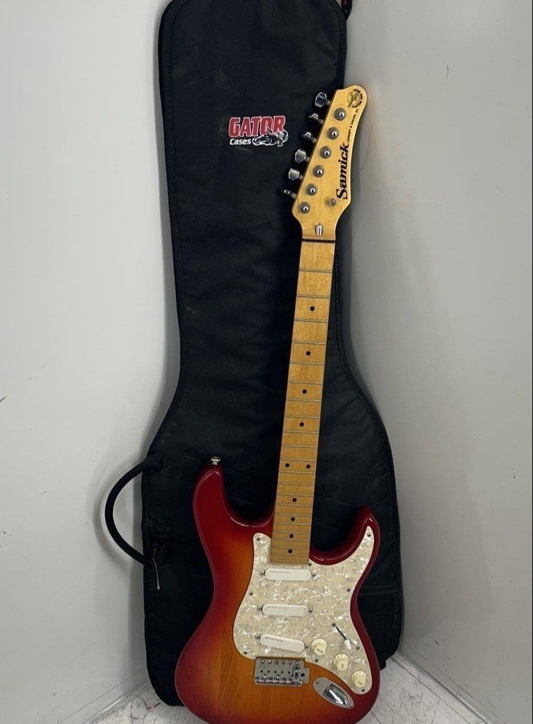 Vintage SAMICK VALLEY ARTS pro CUSTOM SHOP CALIFORNIA 6112680 Electric Guitar