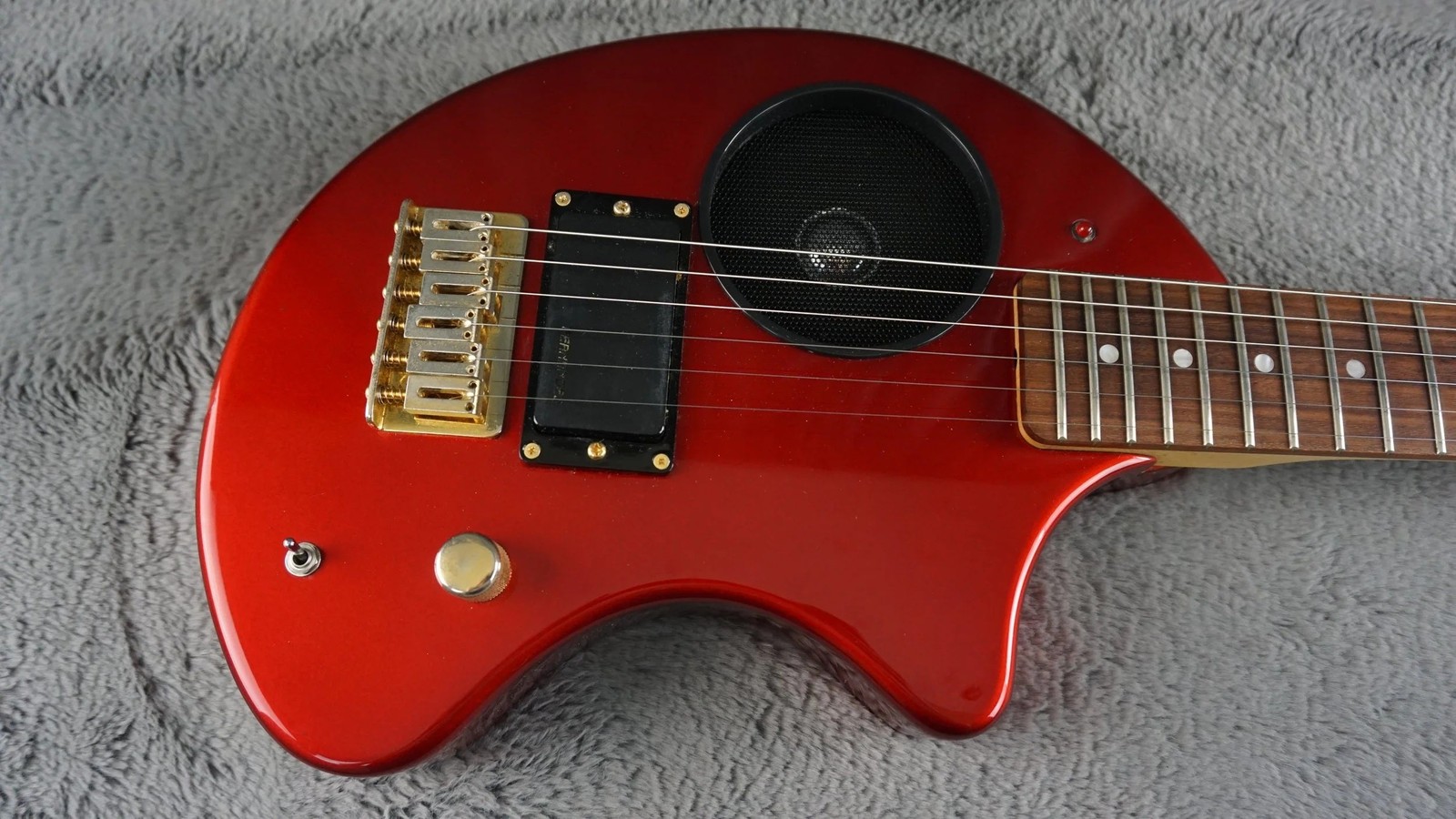 Fernandes ZO-3 Electric Guitar w/ Built-In Speaker, Gig Bag – Red Made in Japan